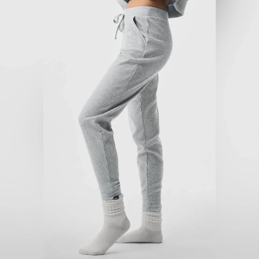 Alo Yoga Muse Sweatpant‎ Athletic Heather Grey Retail $108 Size Small
